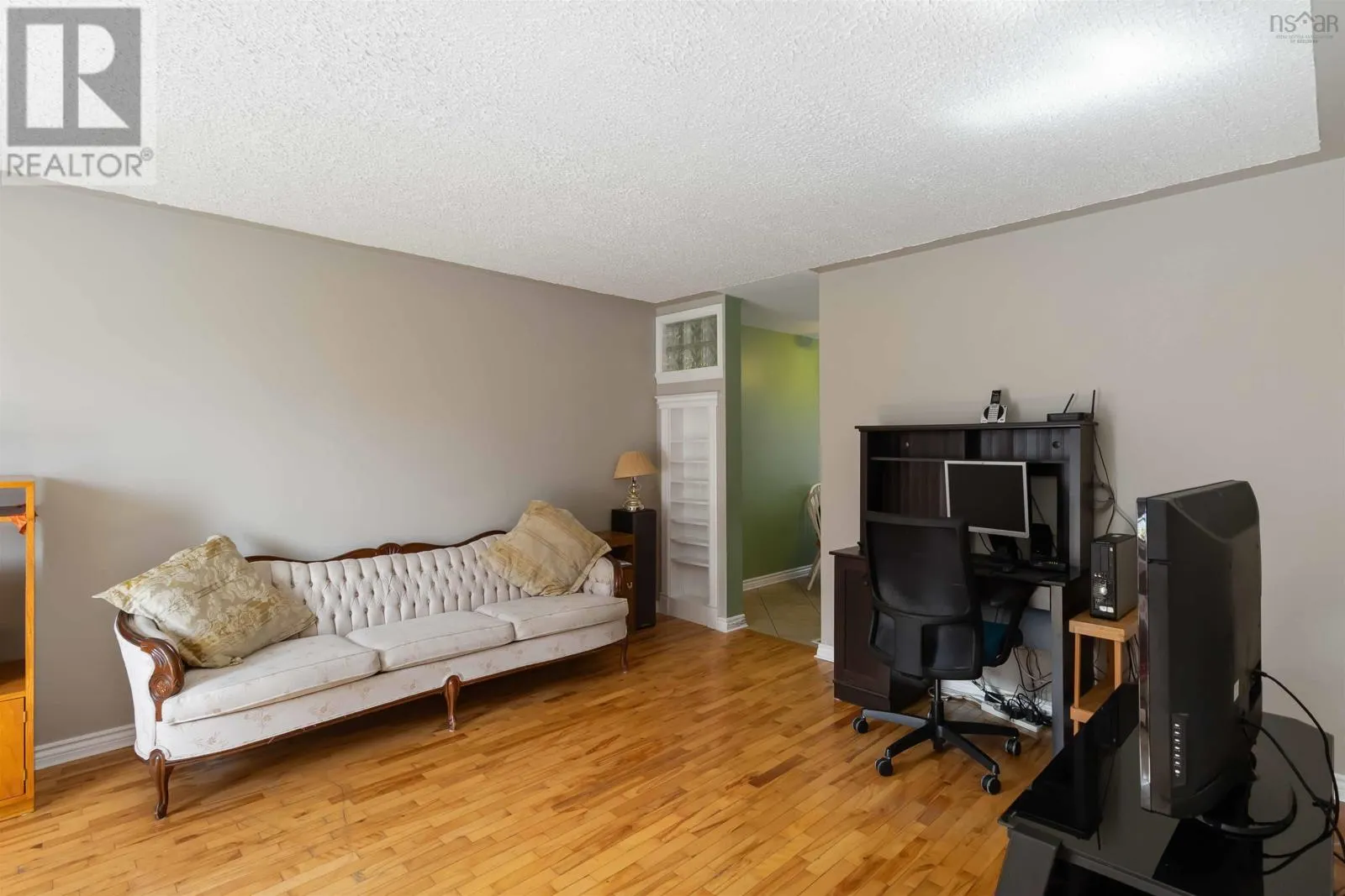 123B Adelaide Avenue