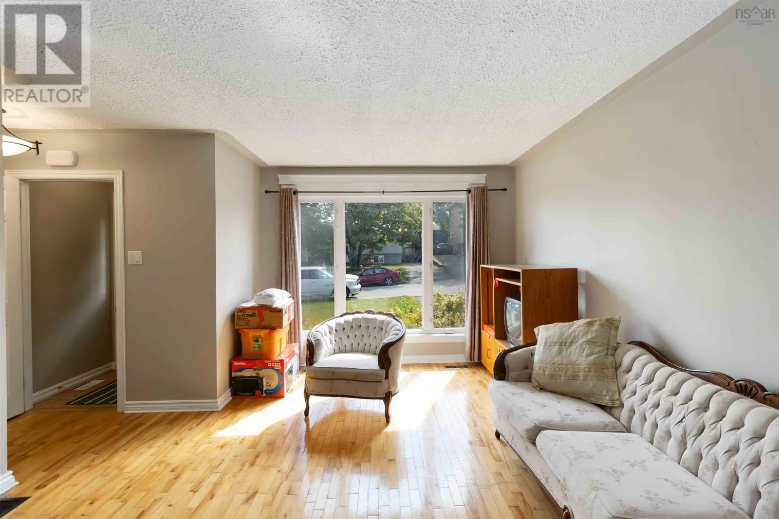 123B Adelaide Avenue