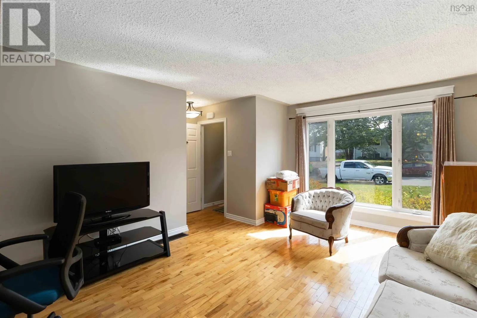 123B Adelaide Avenue