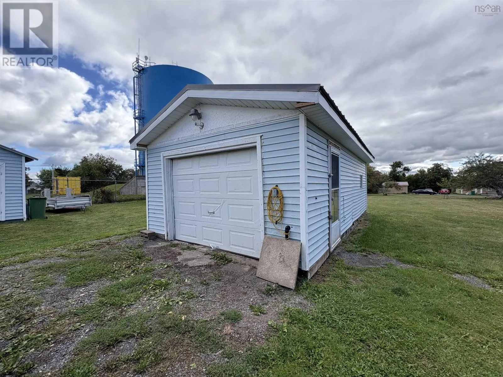 21 Oak Street