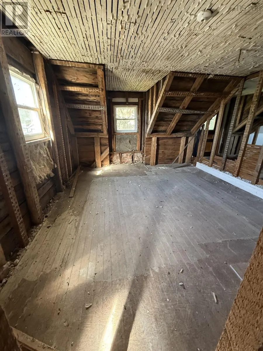 2686 Main Street
