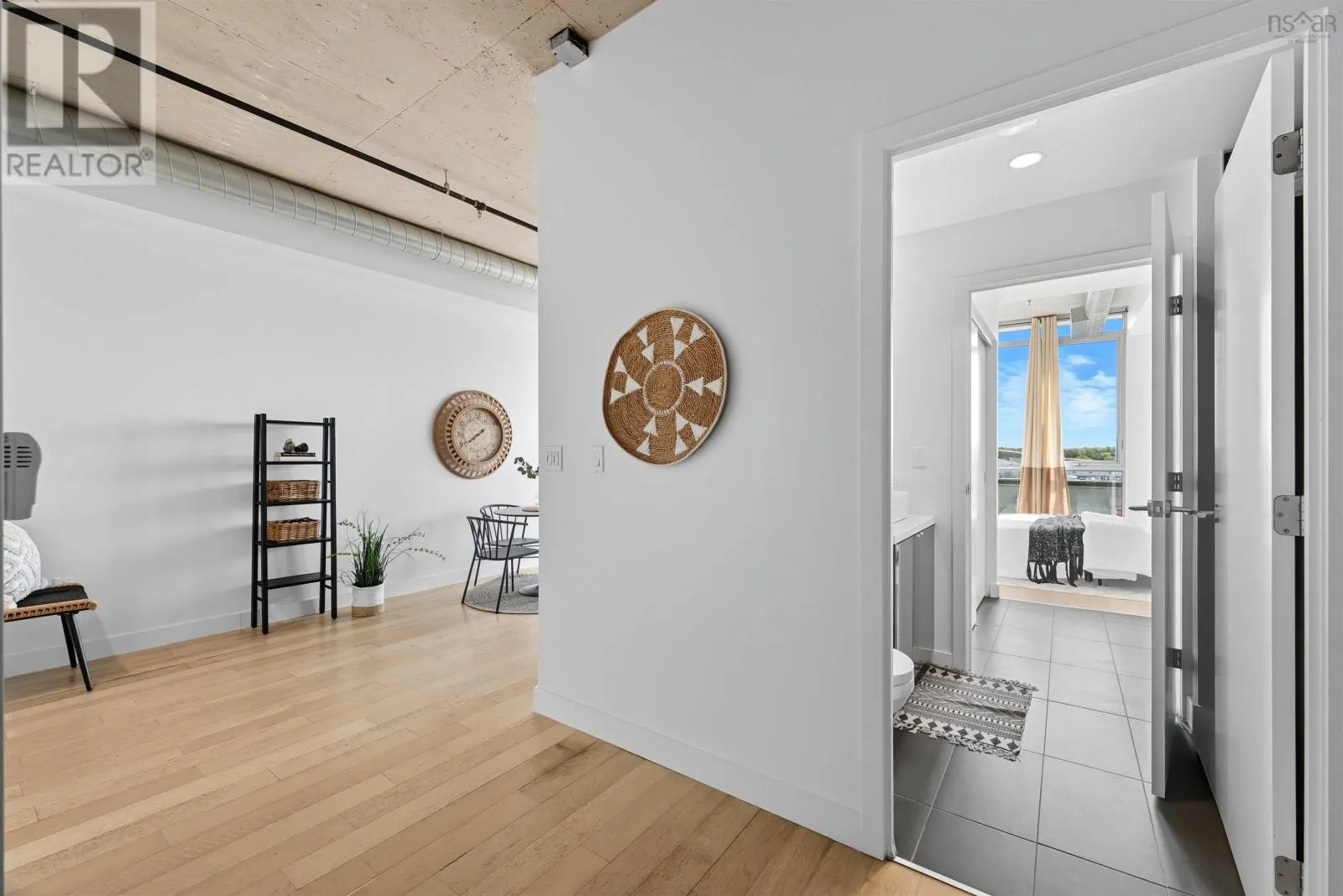 613 1065 Barrington Street