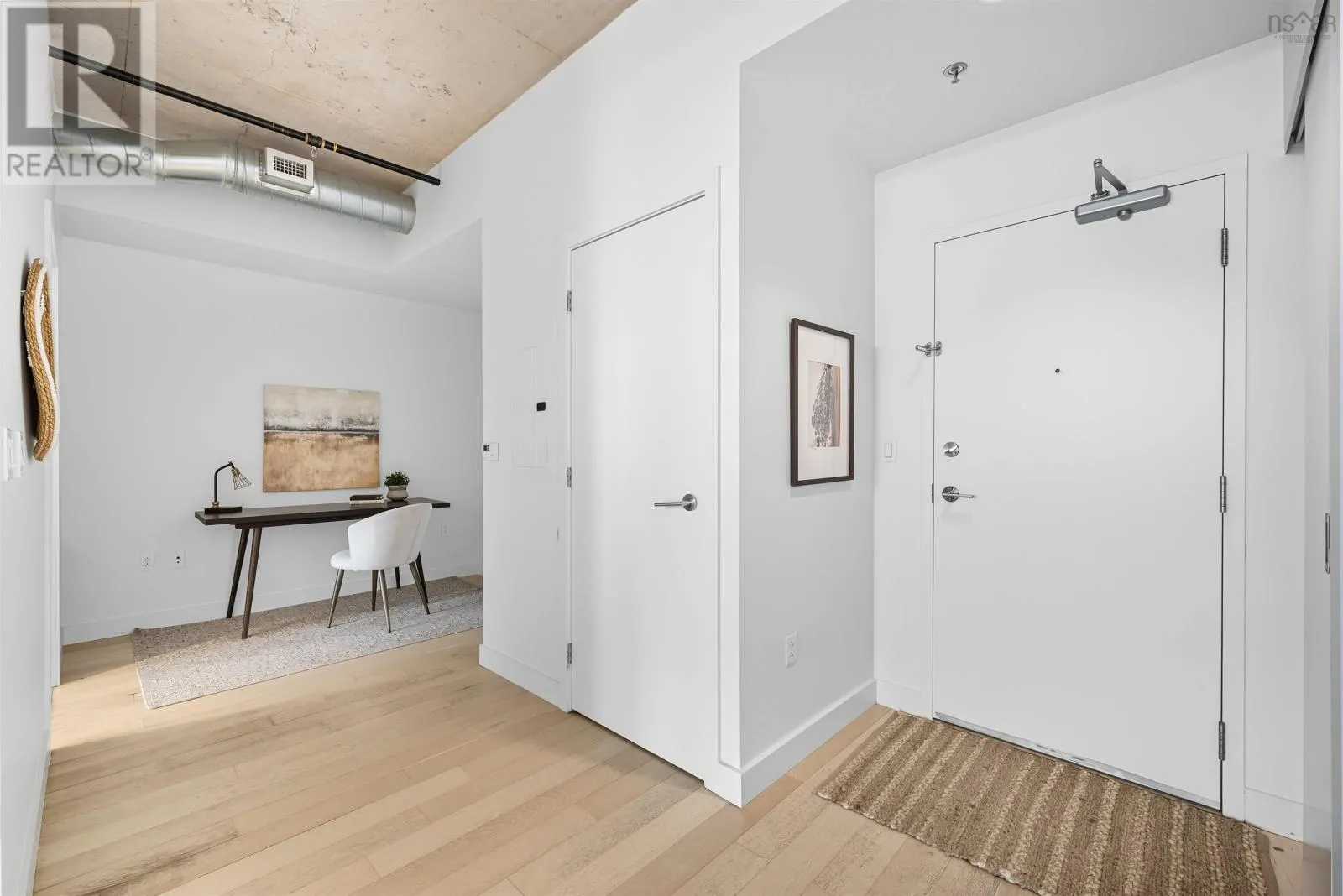 613 1065 Barrington Street