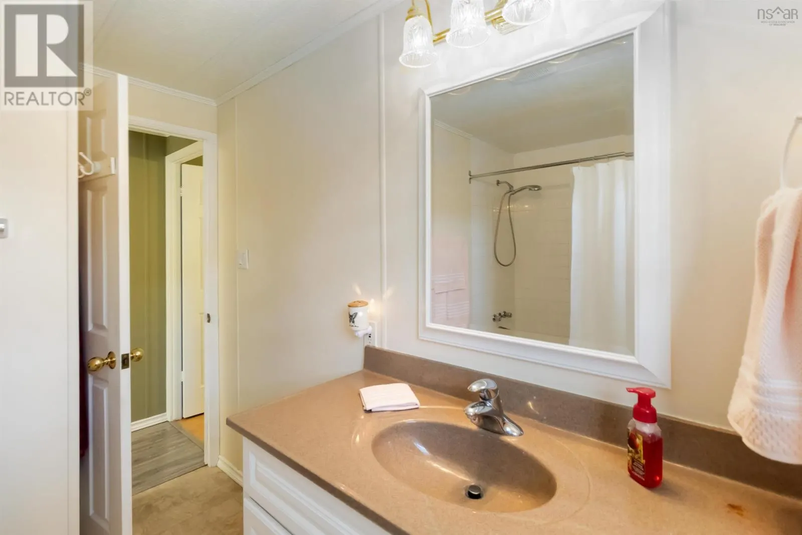 15 Florence Avenue