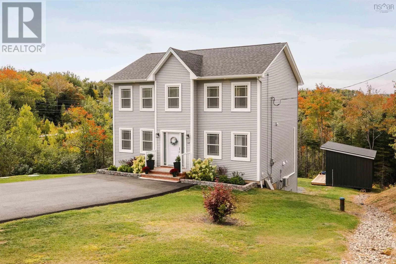 12 Barnham Court
