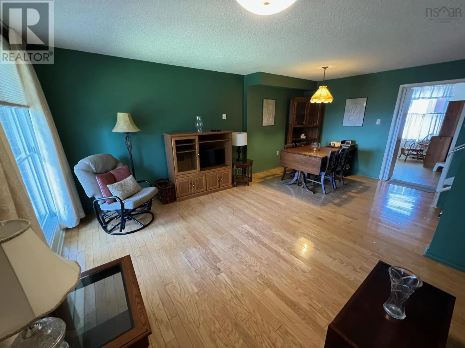 5551 Stoneham