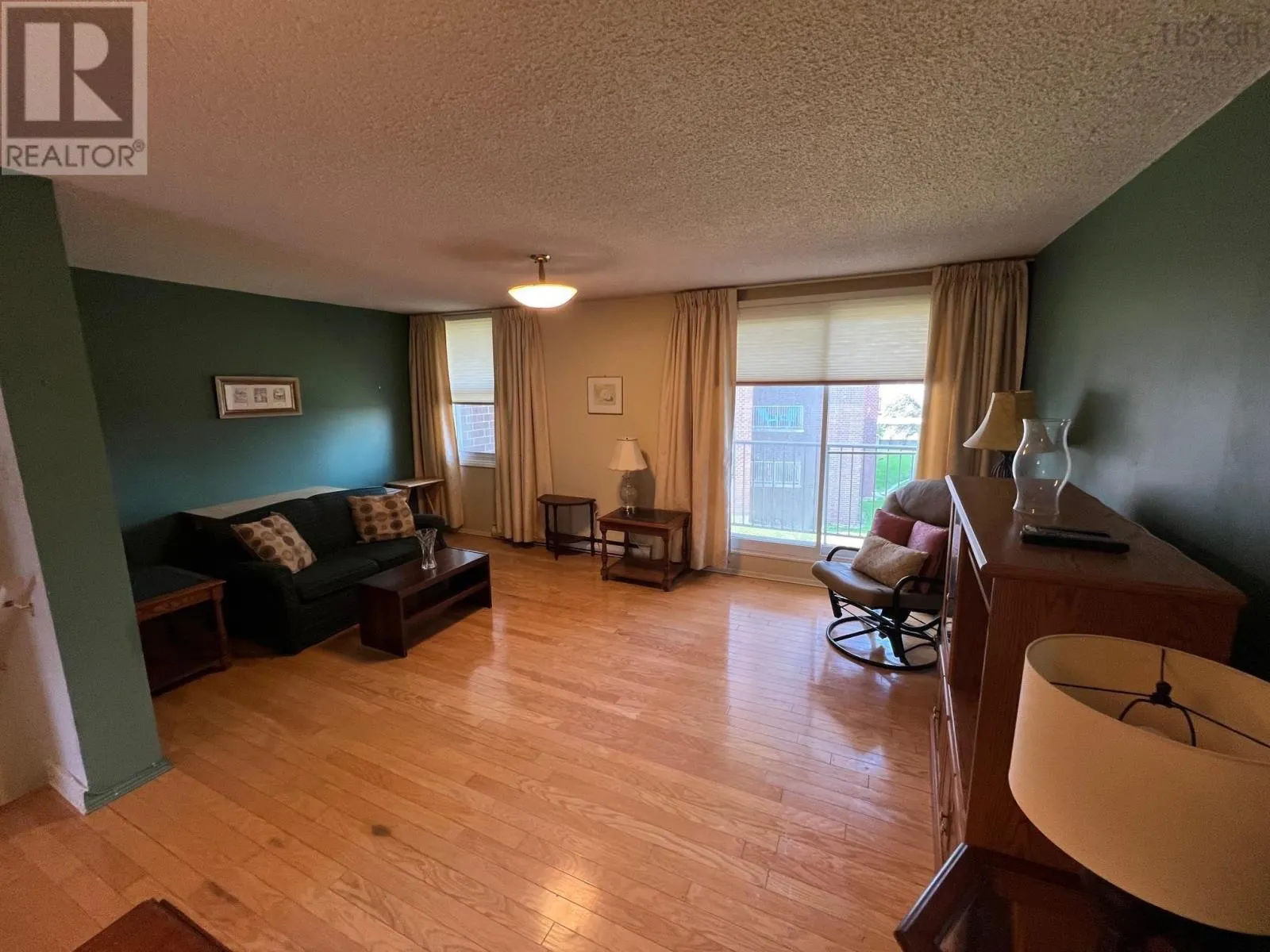 5551 Stoneham