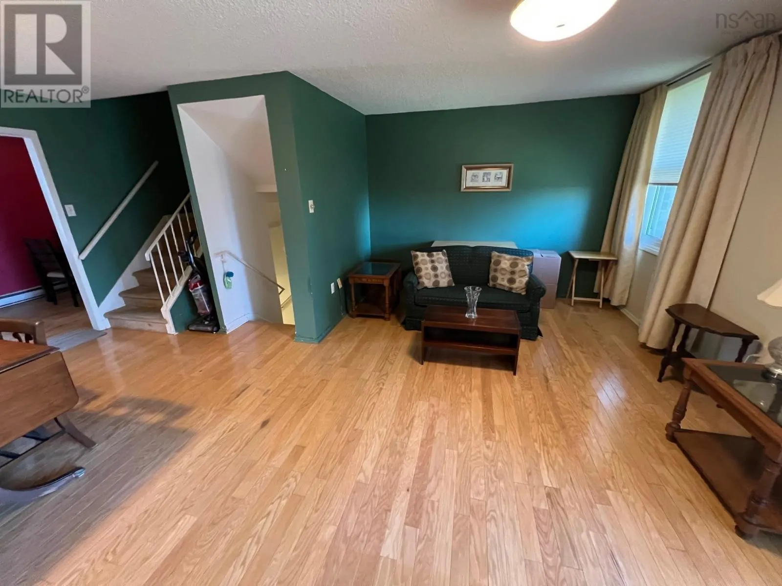 5551 Stoneham