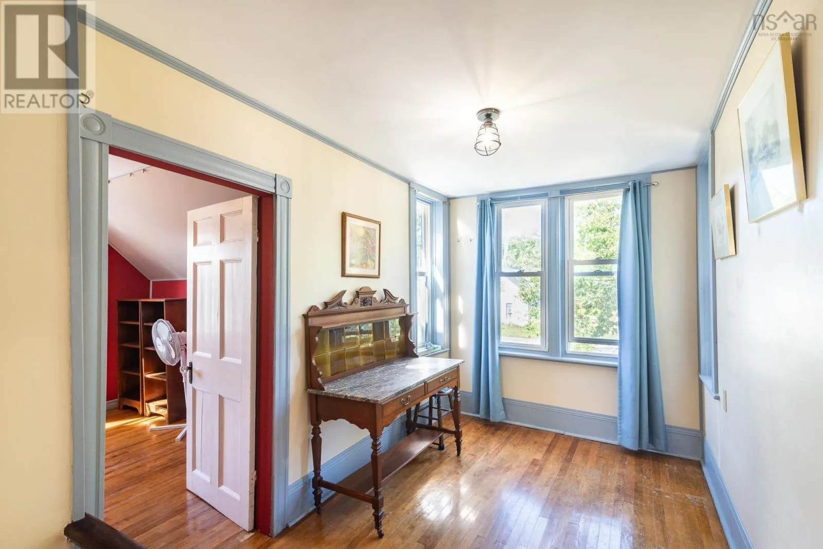 28 Maple Avenue