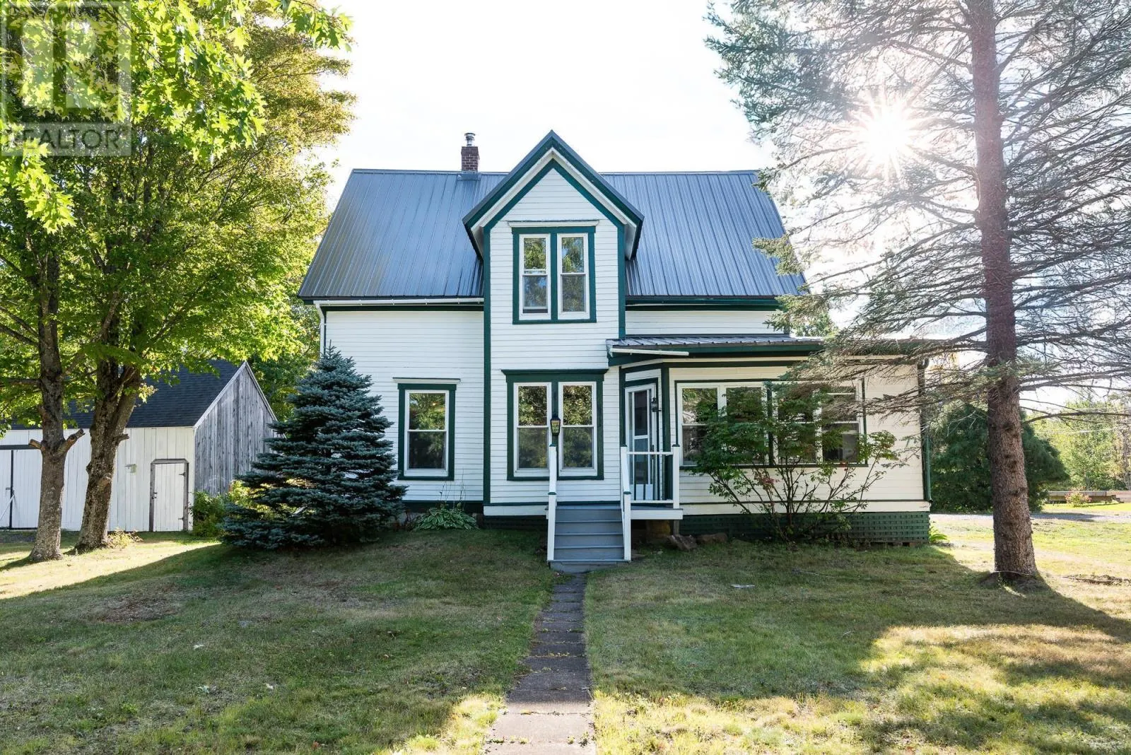 28 Maple Avenue