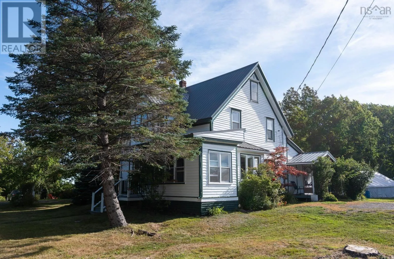28 Maple Avenue