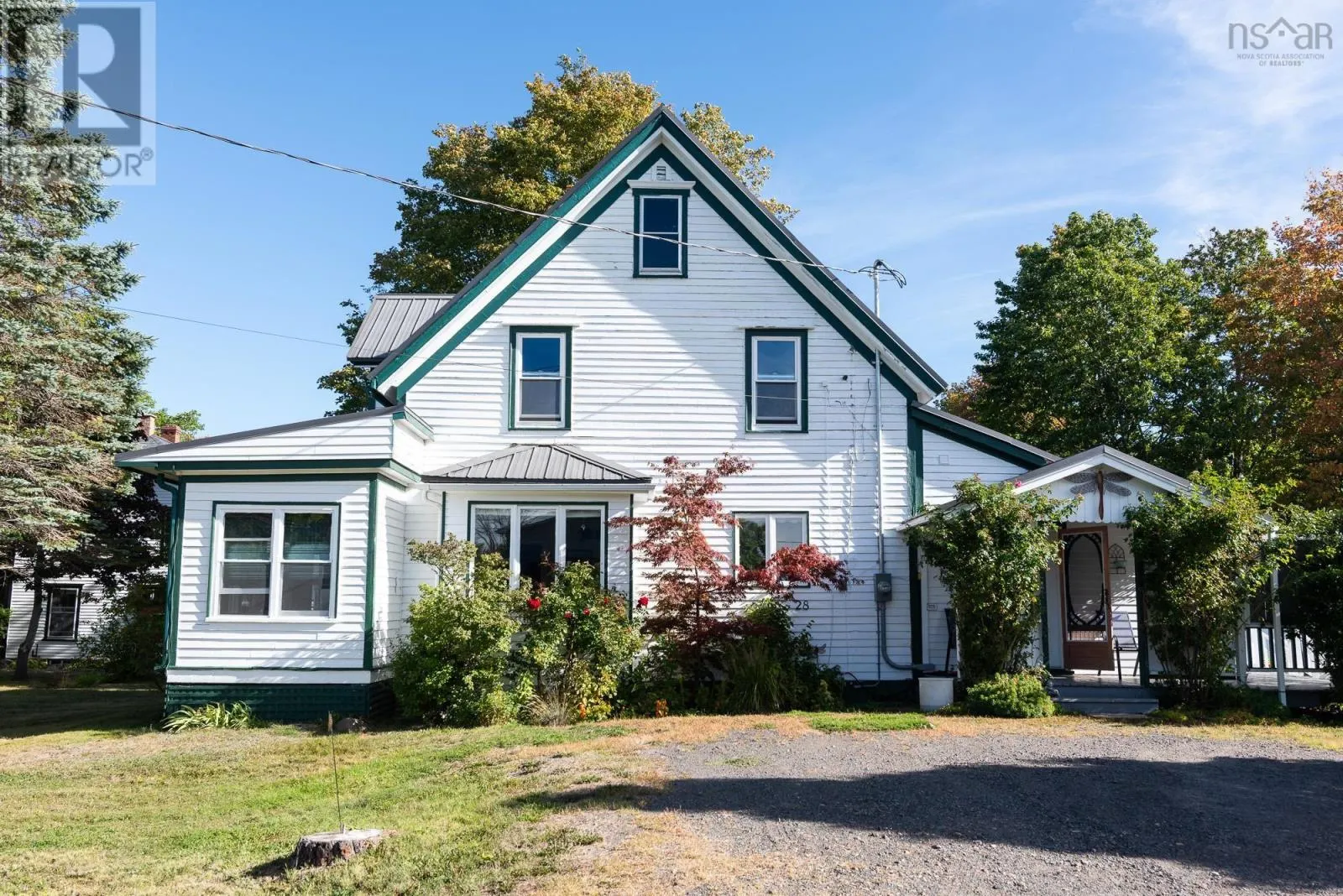 28 Maple Avenue