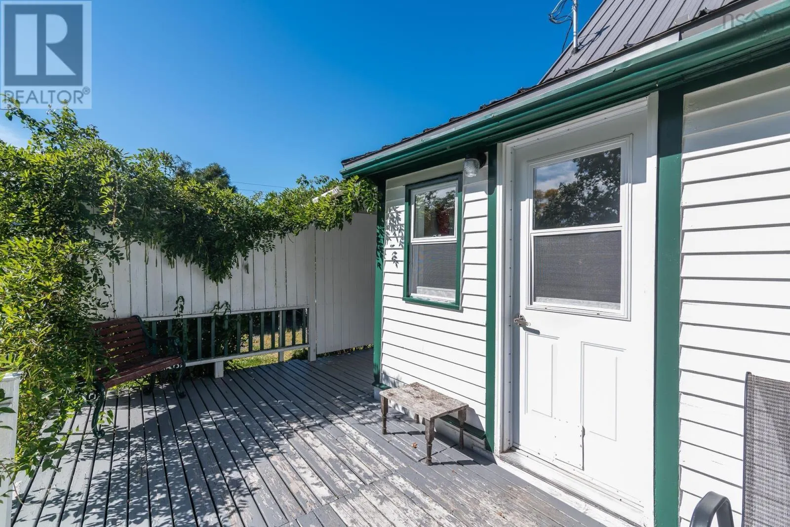 28 Maple Avenue