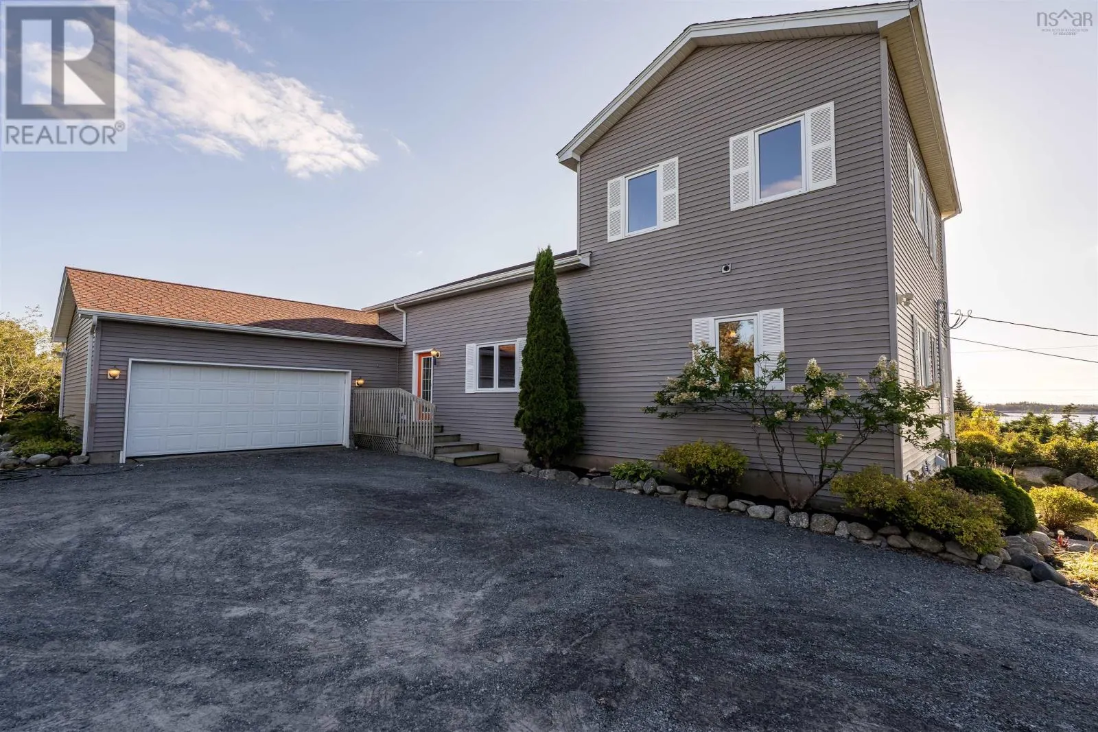 93 Crystalwood Drive