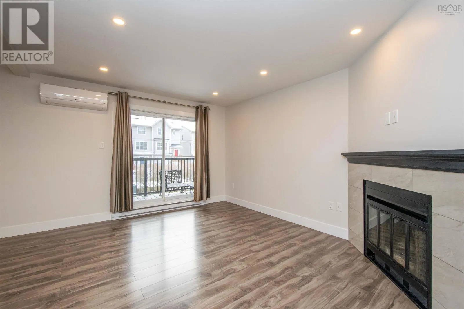 5877 Gainsborough Place