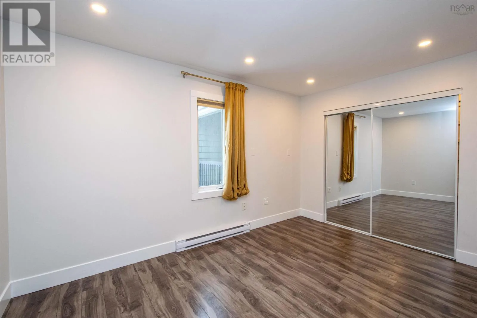 5877 Gainsborough Place