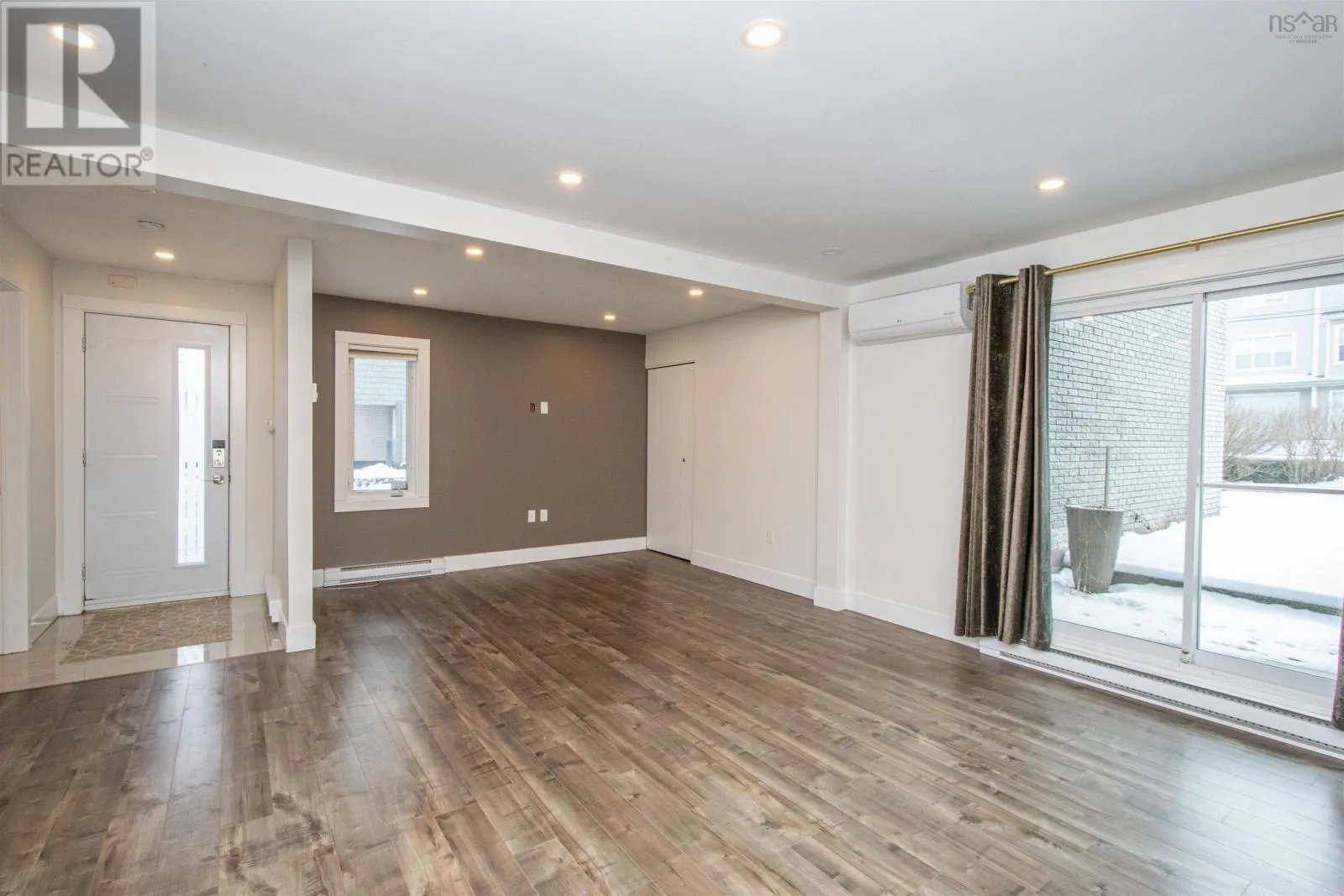 5877 Gainsborough Place