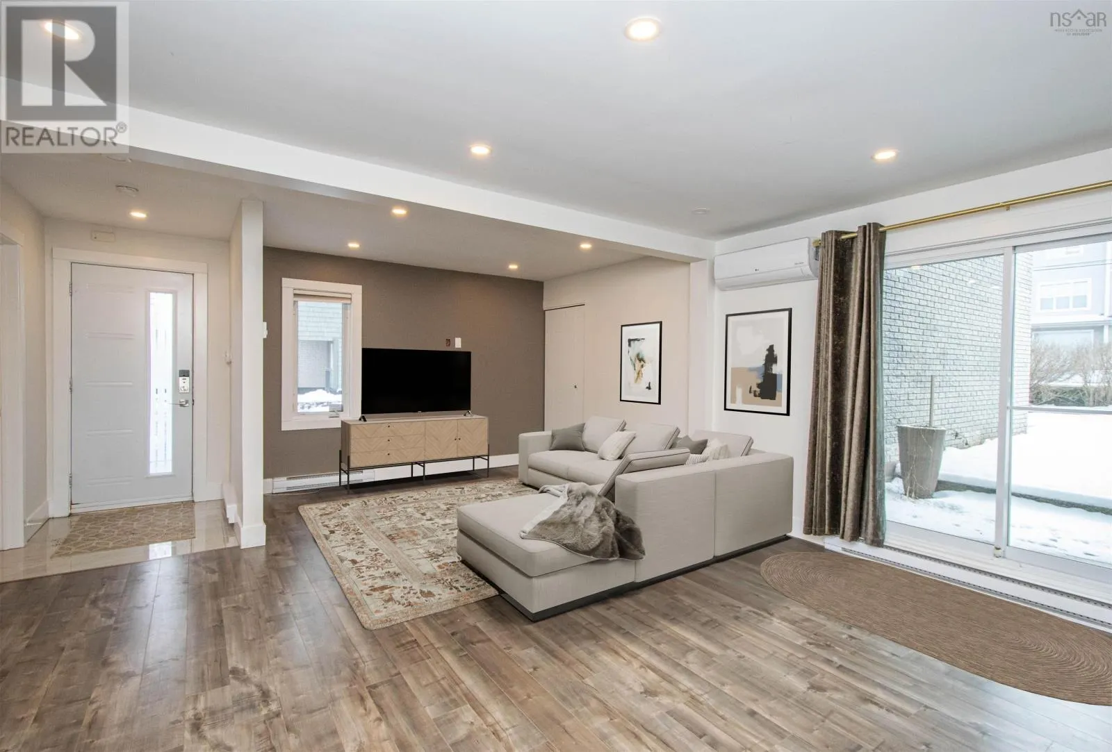 5877 Gainsborough Place