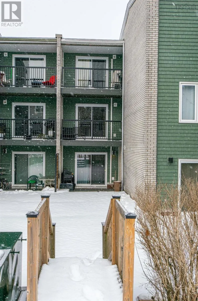 5877 Gainsborough Place