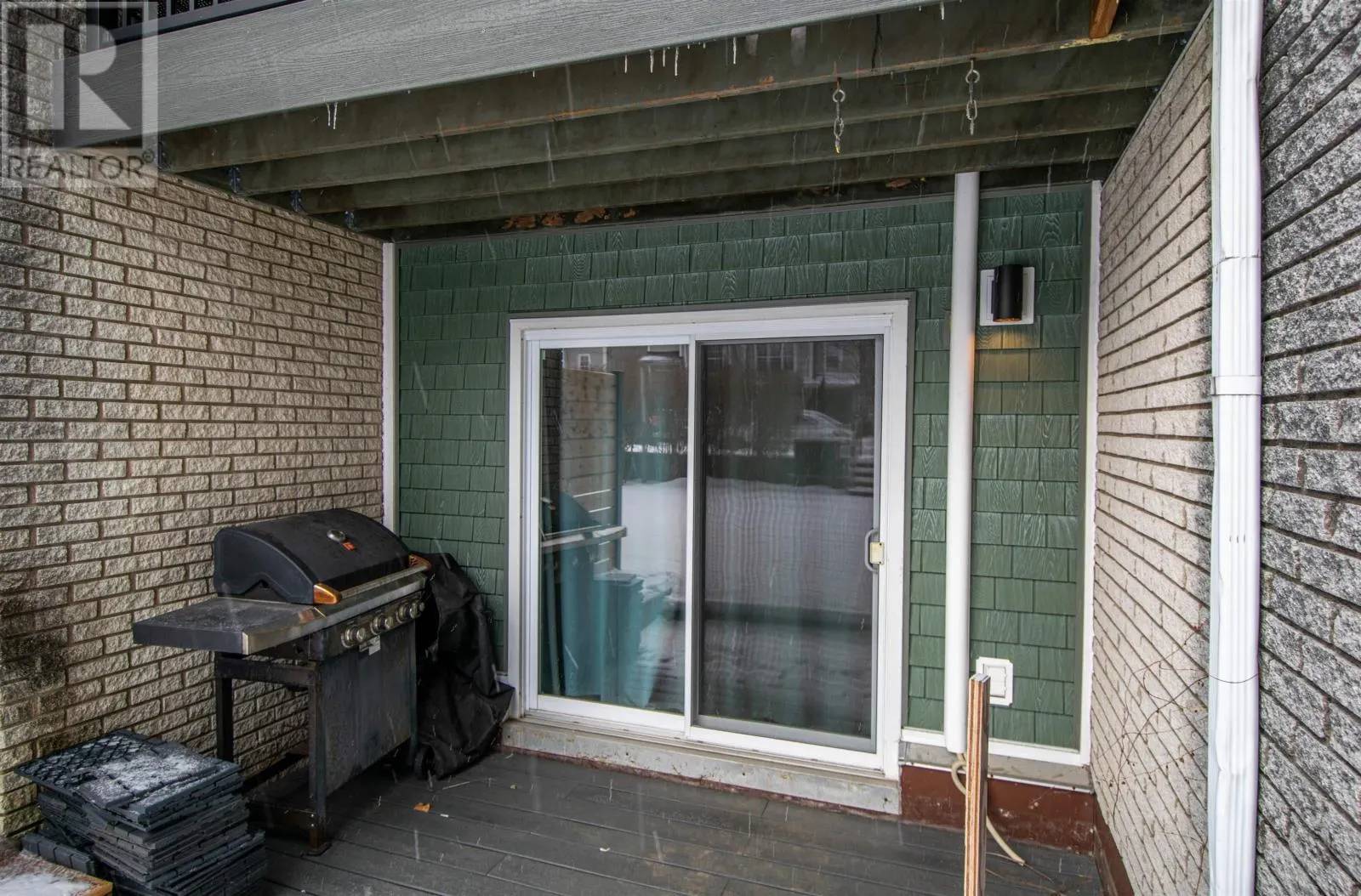 5877 Gainsborough Place