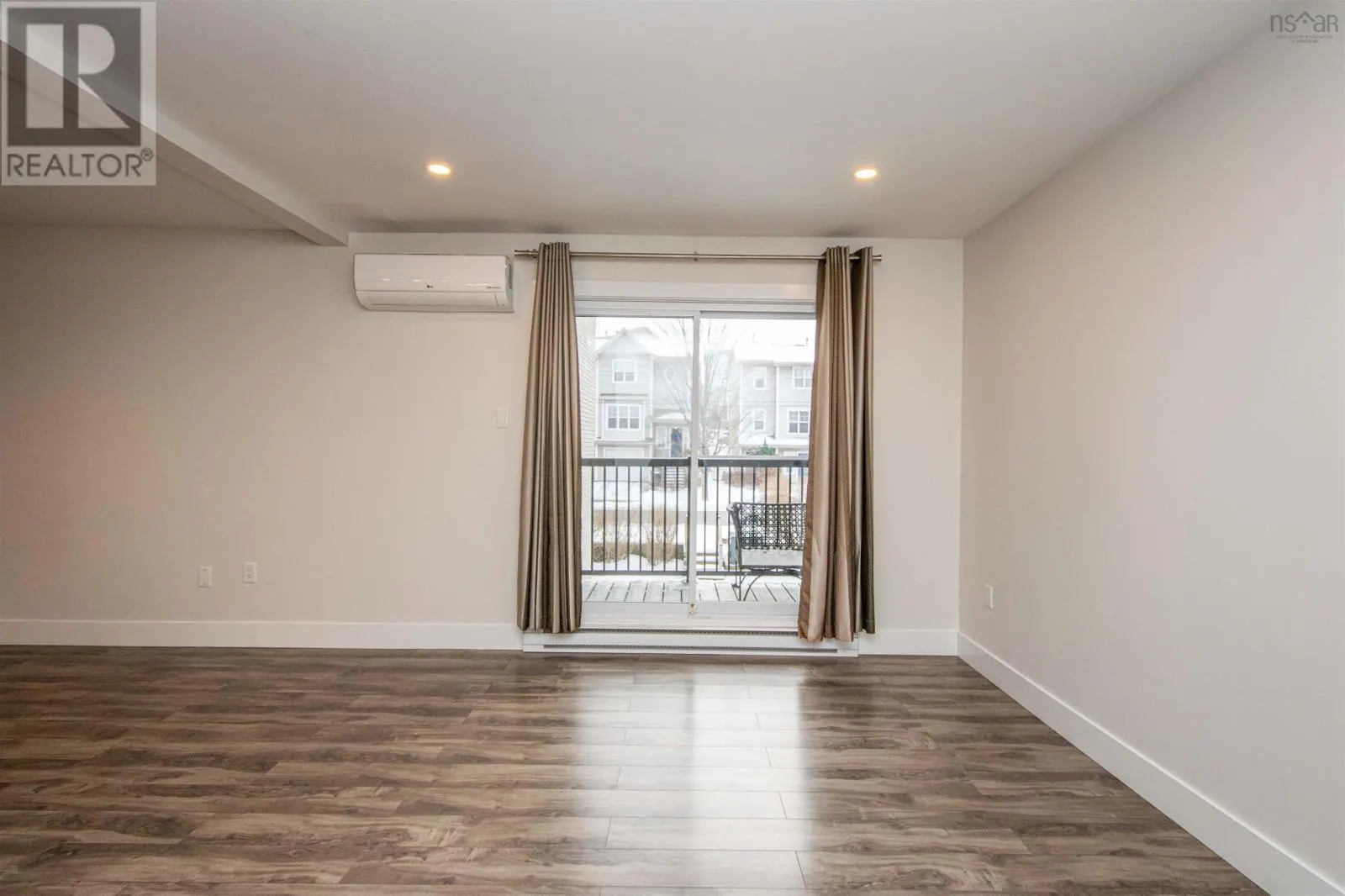 5877 Gainsborough Place