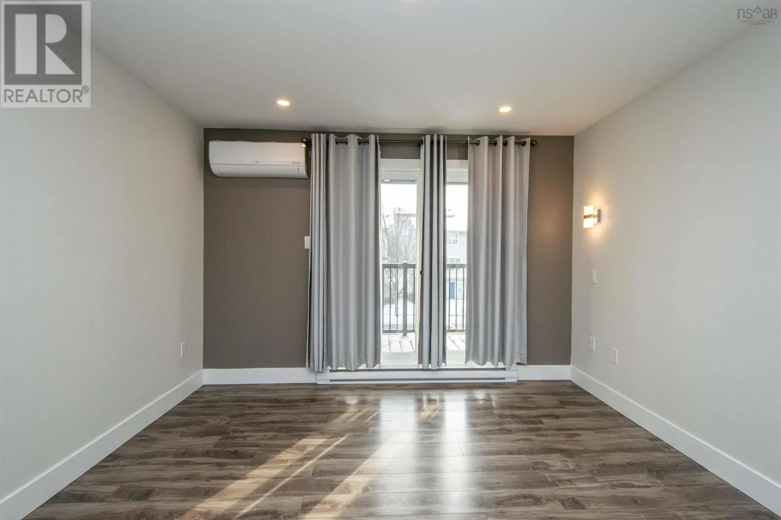 5877 Gainsborough Place