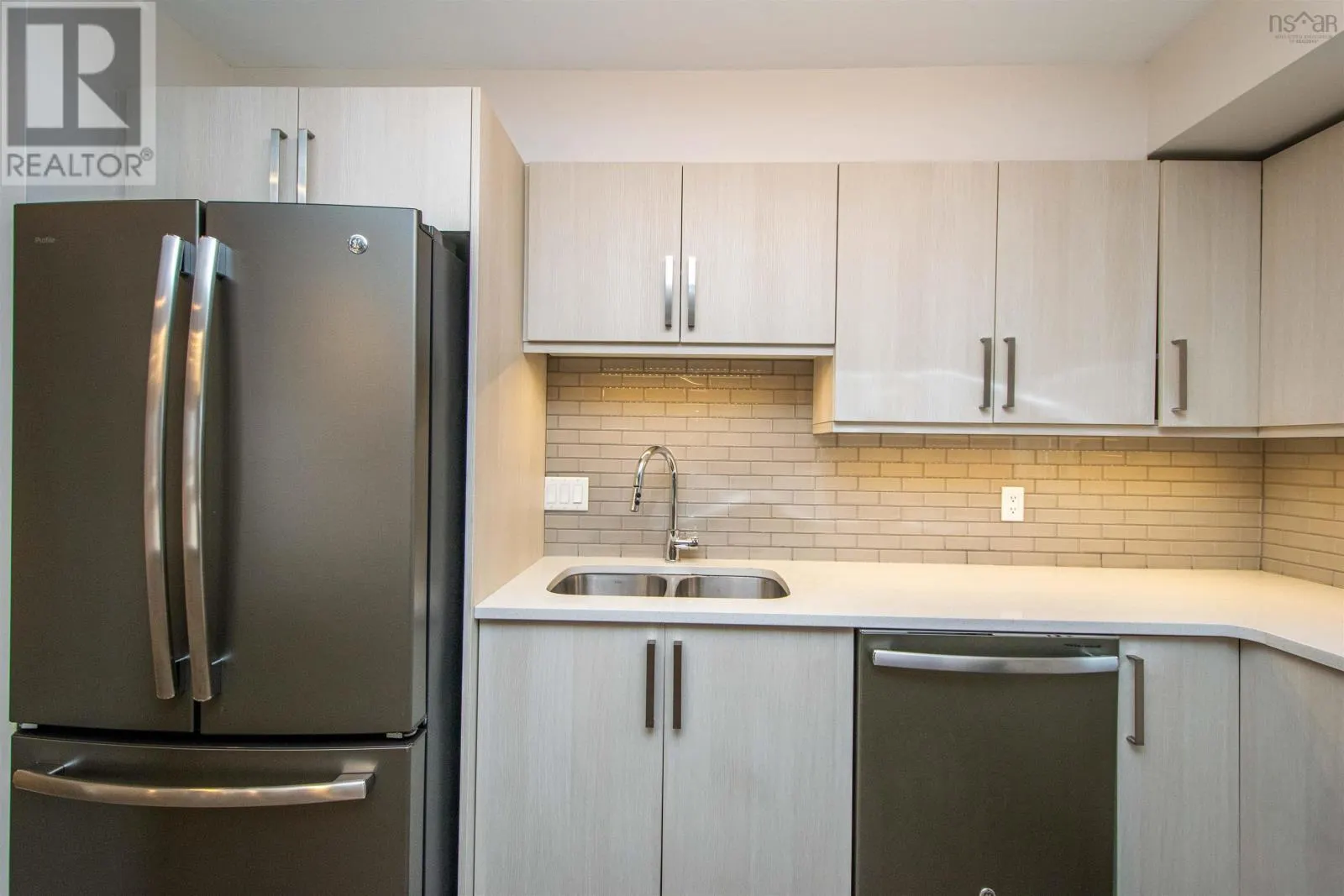 5877 Gainsborough Place