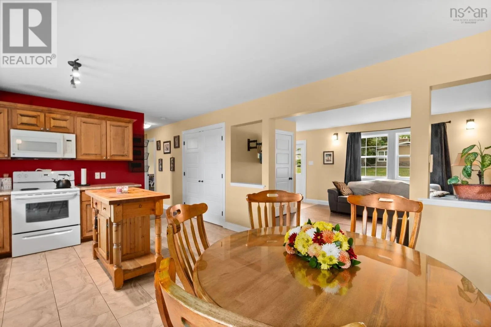 28 Forest Hill Road