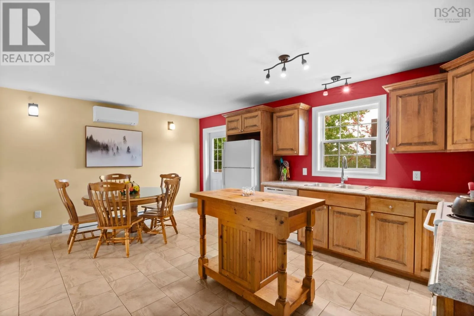 28 Forest Hill Road