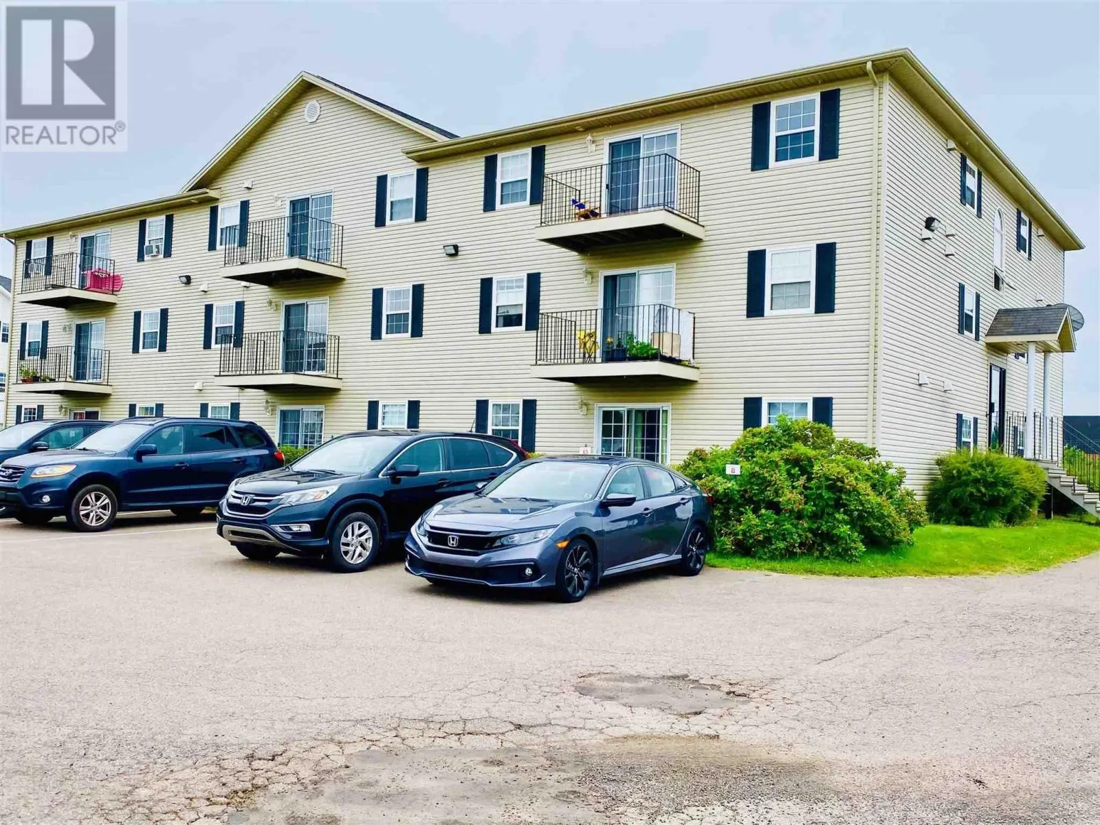 #10 33 GLEN STEWART Drive