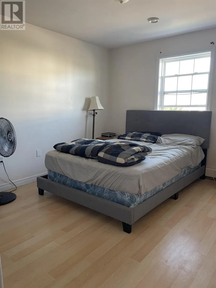 #10 33 GLEN STEWART Drive