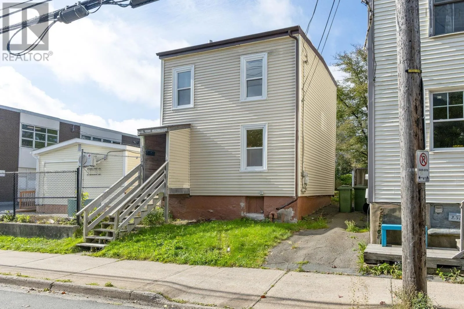2576 Creighton Street