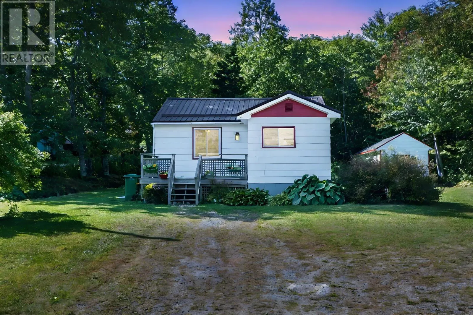 1236 Highway 329