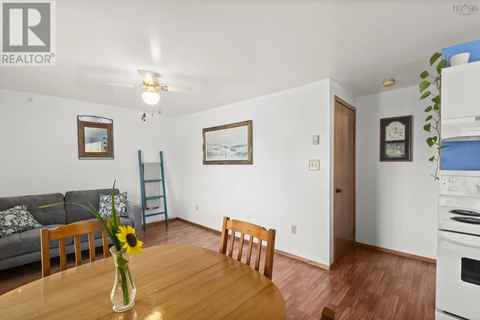 1236 Highway 329
