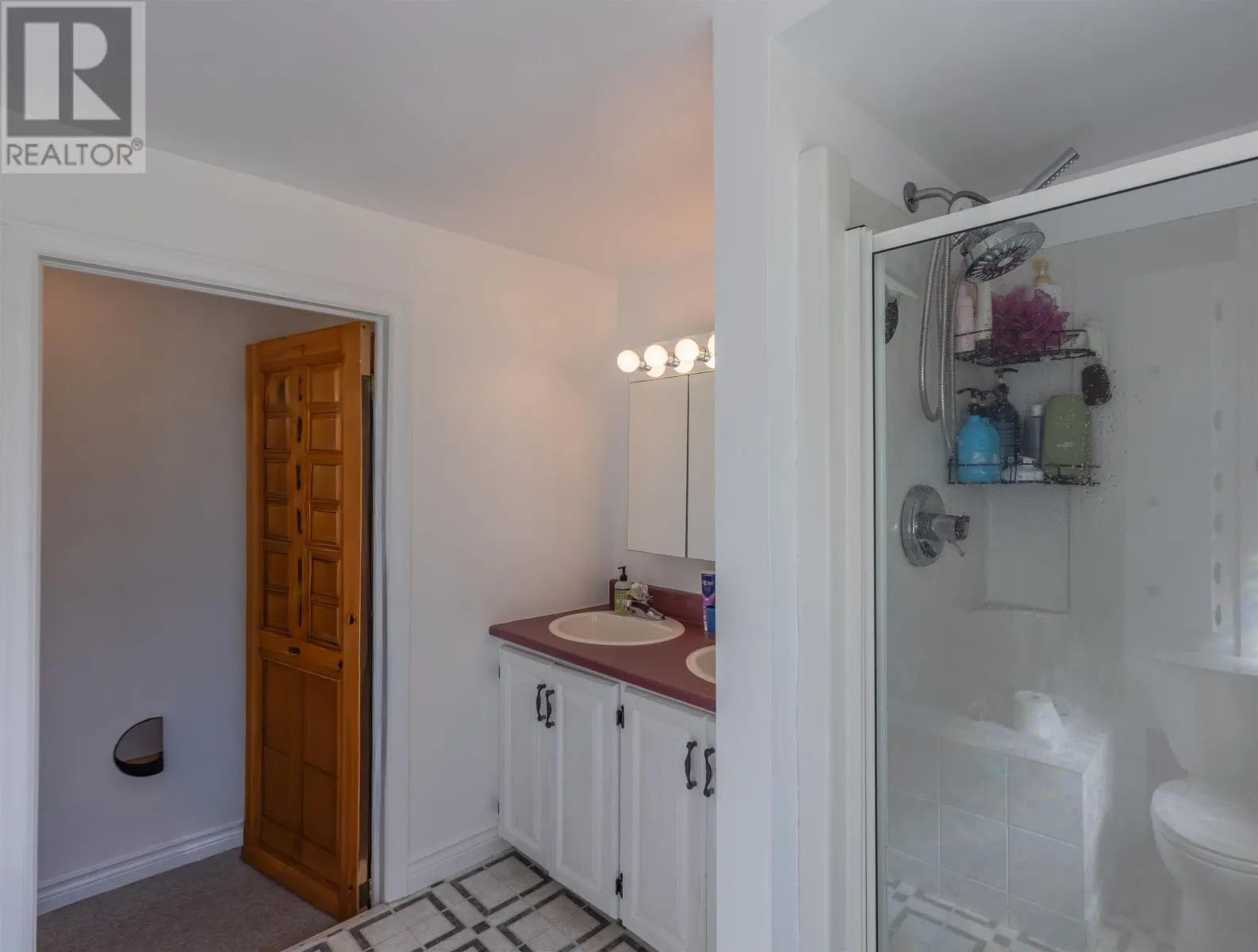 364 South Montague Road|RTE 353