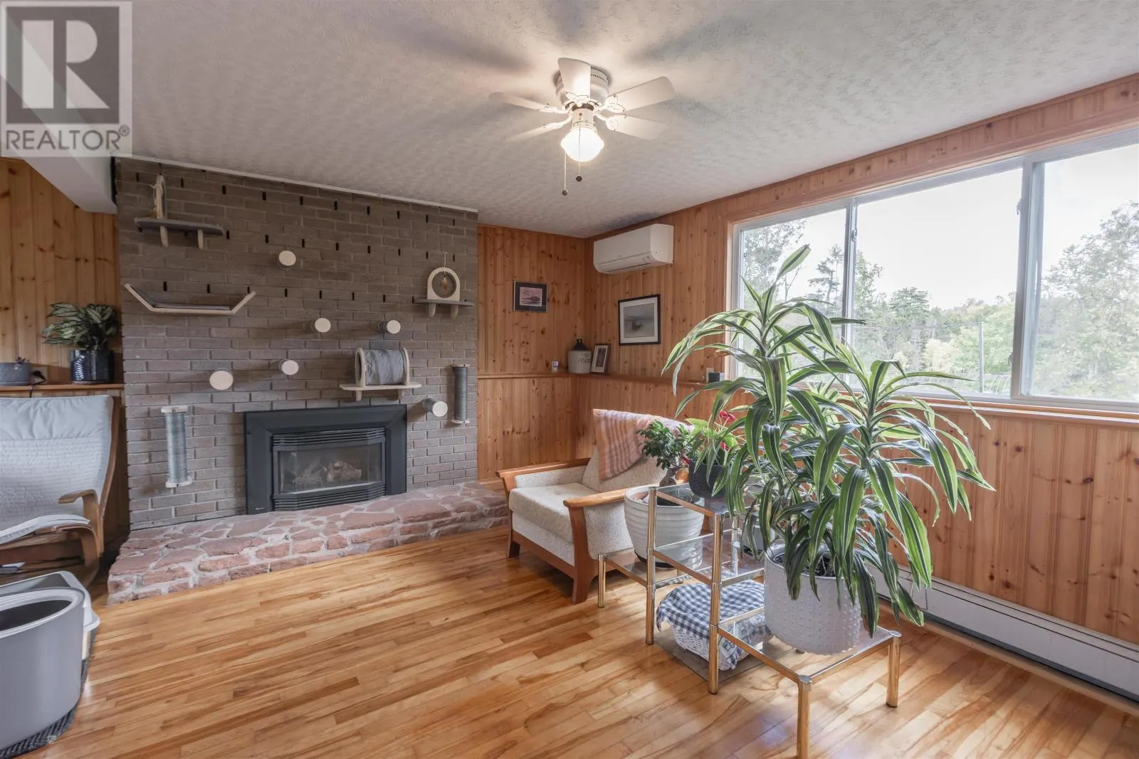 364 South Montague Road|RTE 353