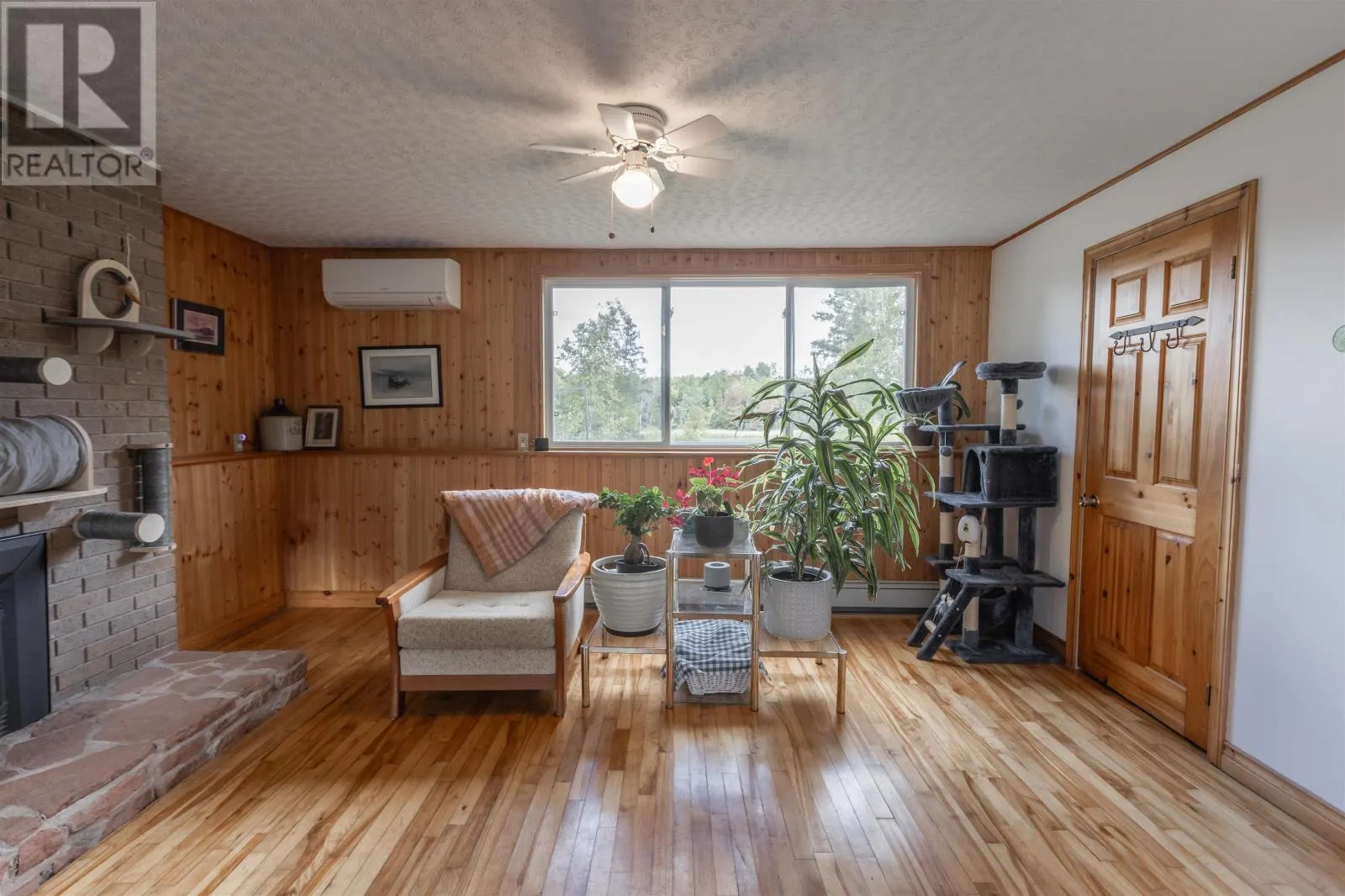 364 South Montague Road|RTE 353