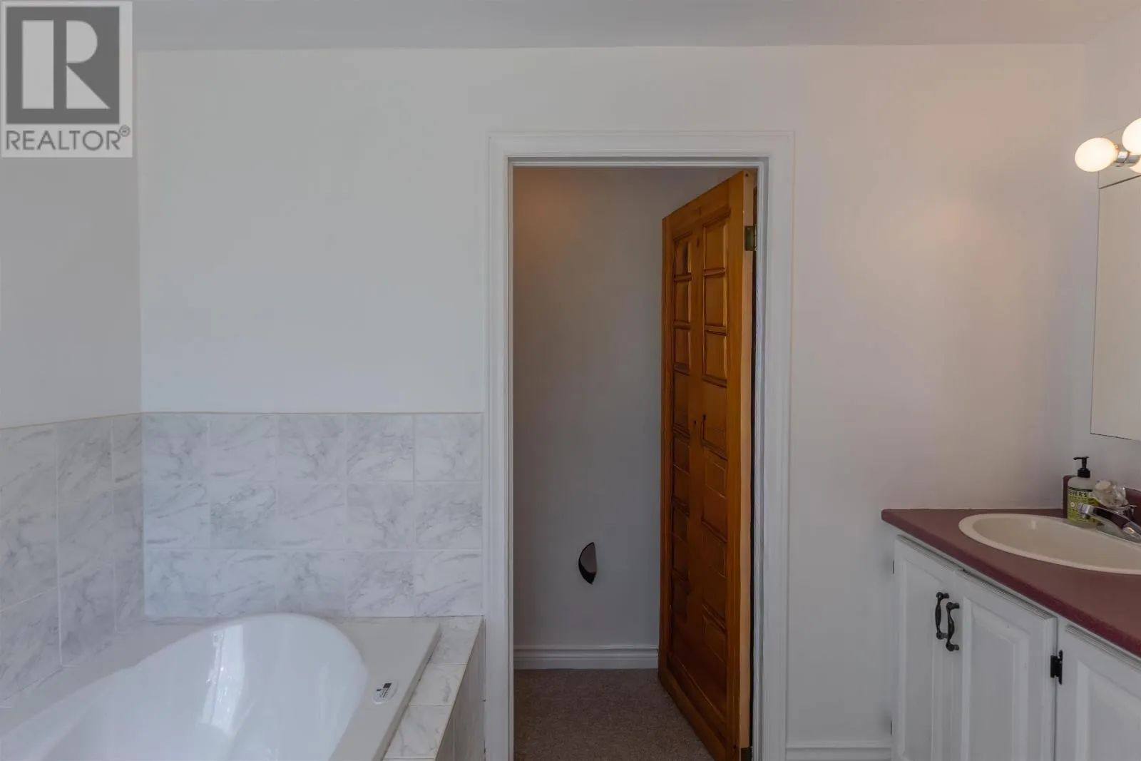 364 South Montague Road|RTE 353
