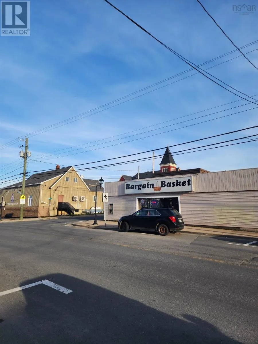 785 Main Street