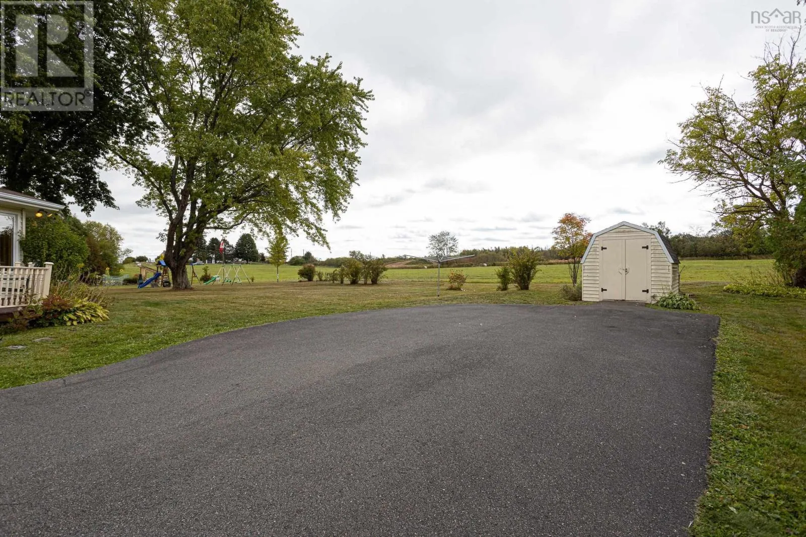 137 Tideview Drive