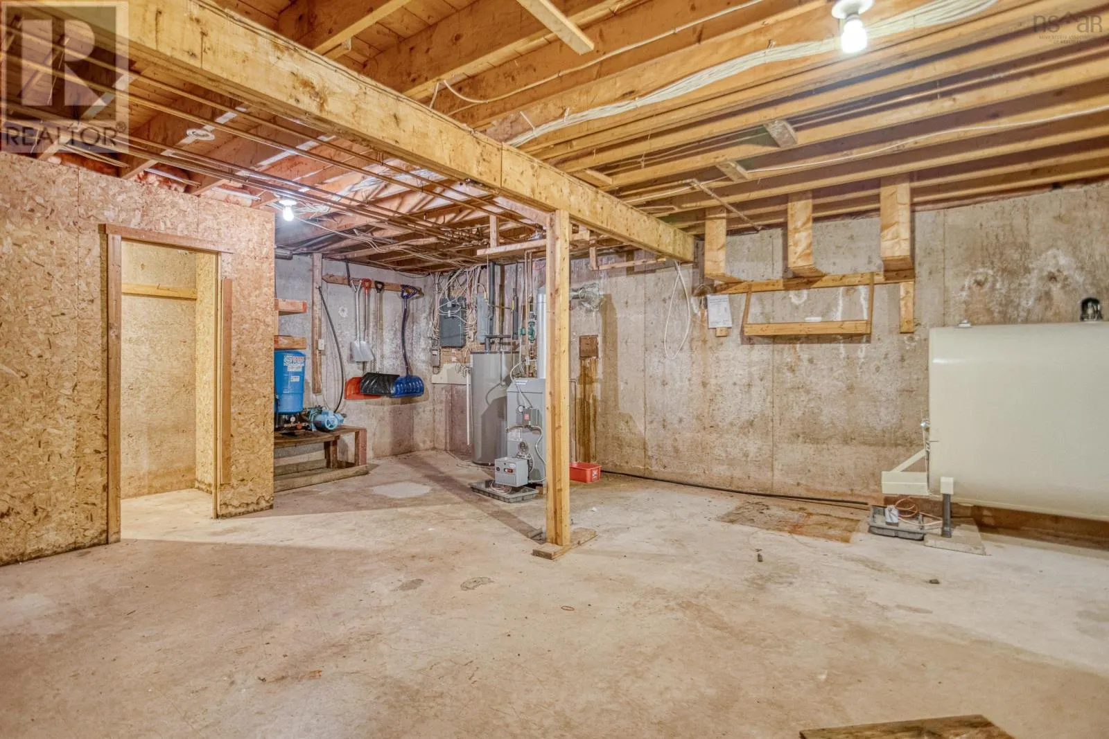 137 Tideview Drive