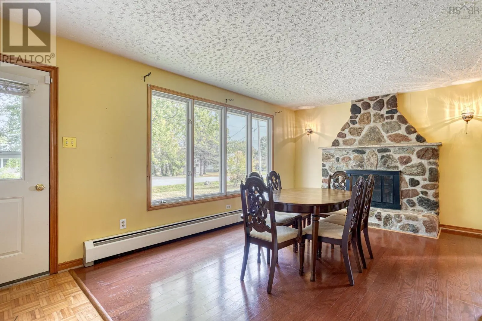 137 Tideview Drive