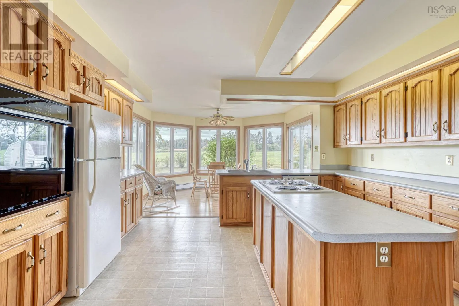 137 Tideview Drive
