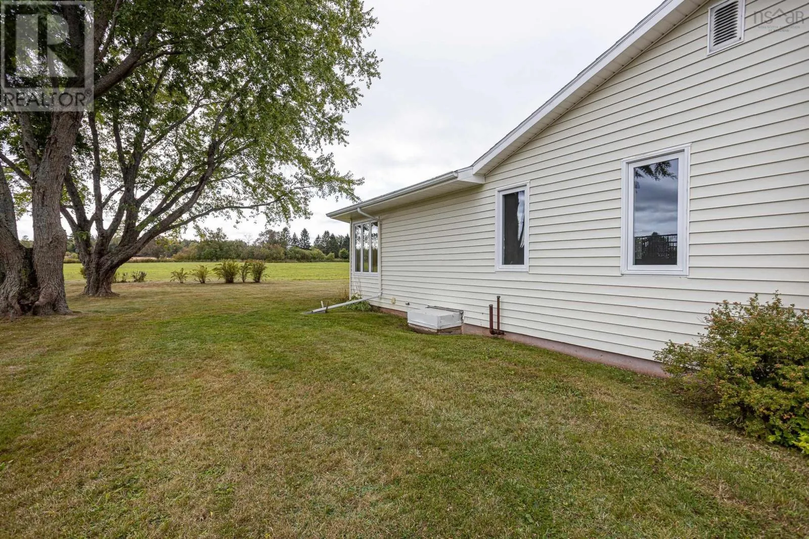 137 Tideview Drive