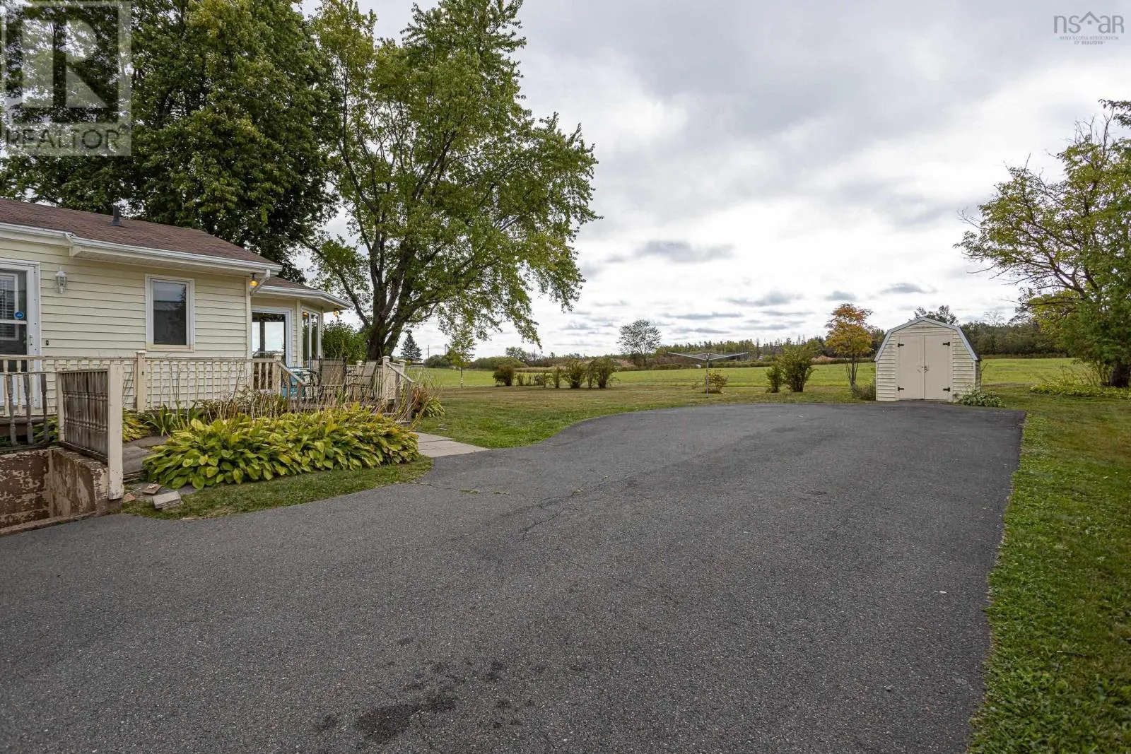 137 Tideview Drive