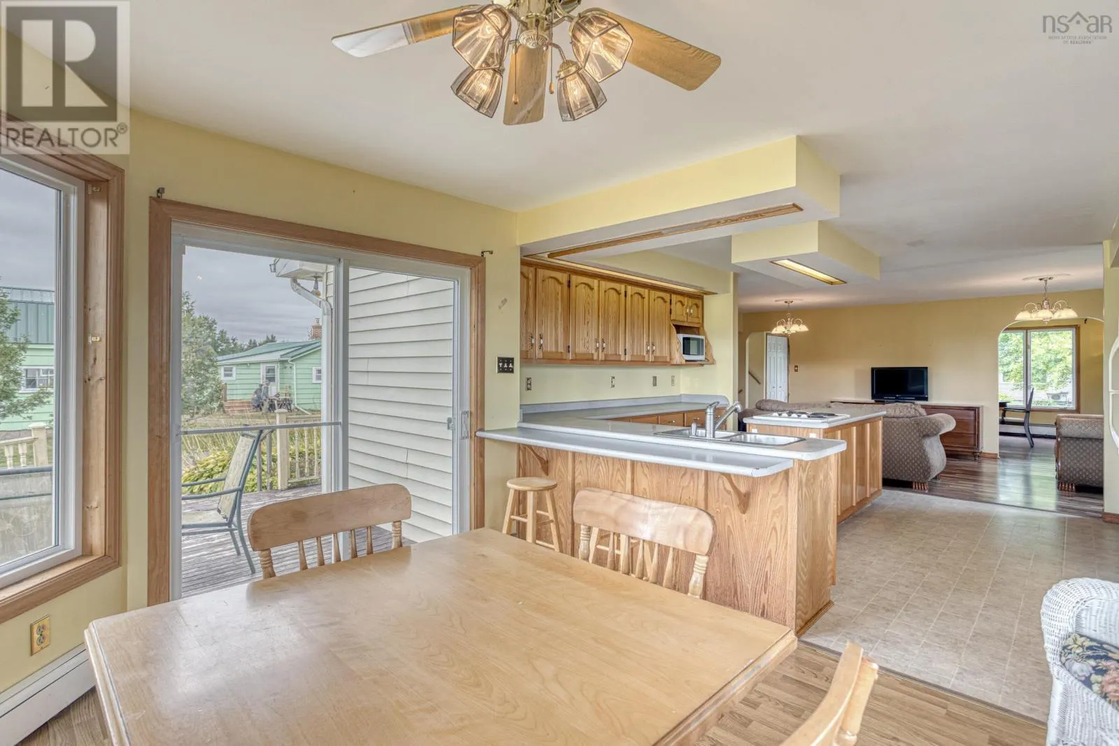 137 Tideview Drive