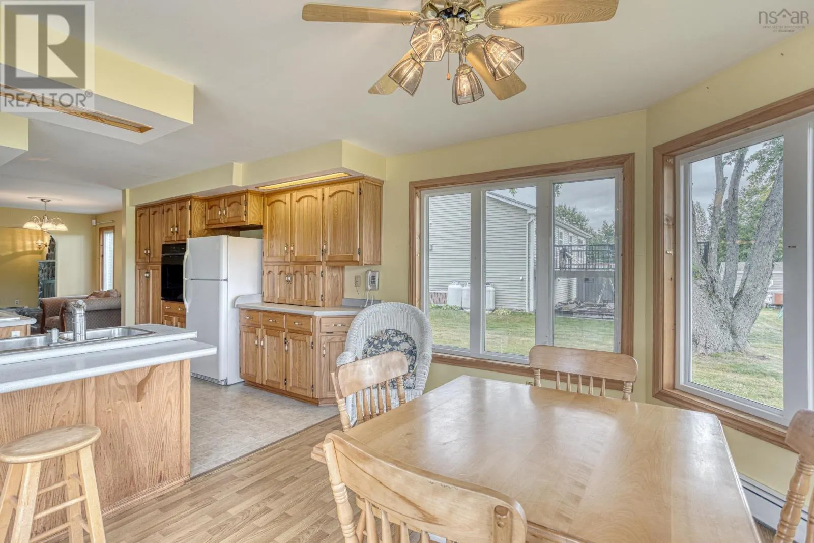 137 Tideview Drive