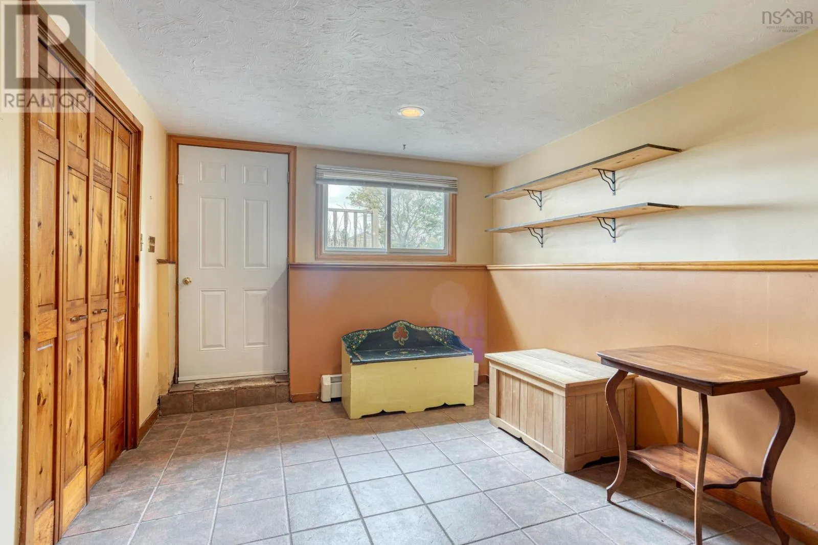 137 Tideview Drive