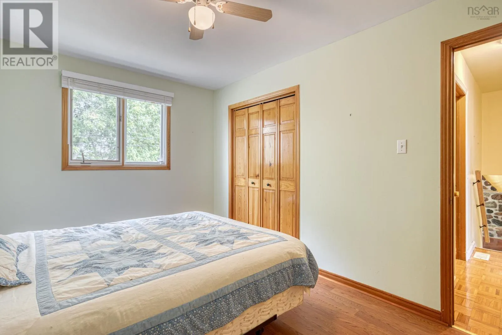 137 Tideview Drive