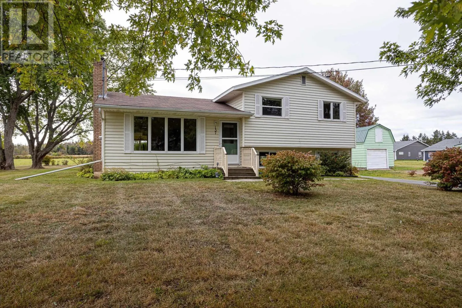 137 Tideview Drive